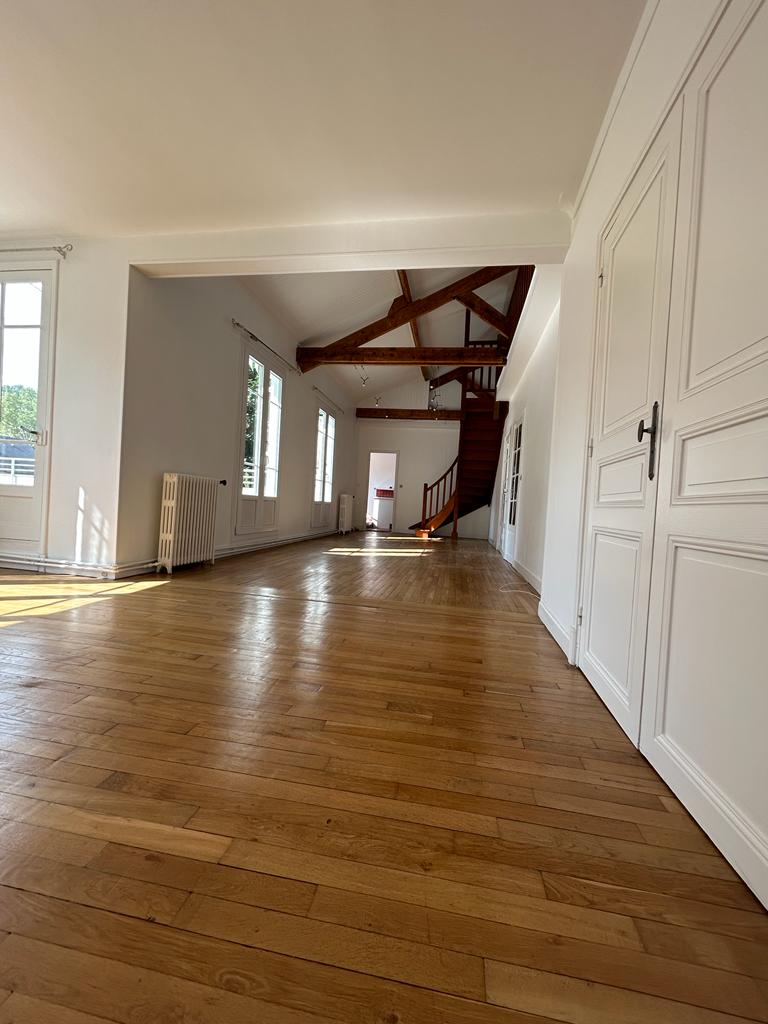 Peinture interieure murs blancs maisons laffitte